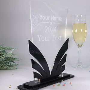 Personalisierte Acryl Trophäe - Moderner Pokal Mit Eigenem Text Oder Logo