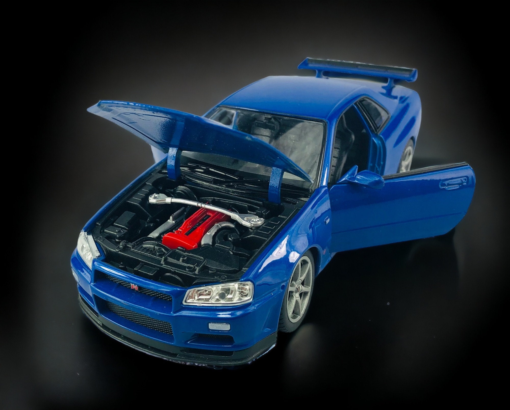 Custom Made Tomica Fast and Furious Paul Walker Nissan Skyline GTR R34 –  Mobile Garage HK