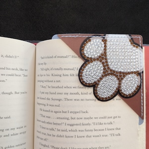 Paw Print Diamond Art Corner Bookmark - Beige & White