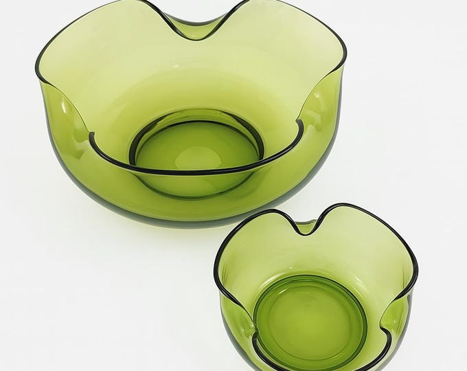 Chip and Dip Bowl Set | Anchor Hocking Crimped Bowls | Forest Avocado Green| Mid Century Vintage Retro Kitchen ware Serving Pieces Hostess