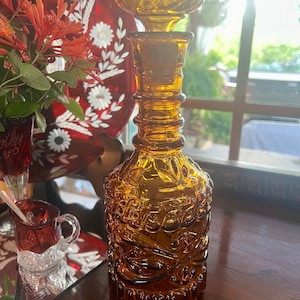 Vintage-1967 Amber Glass Jim Beam Whiskey Decanter Glass Stopper