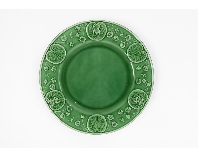 Bordallo Pinheiro Chop Plate | Green Frog and Lily Pad Majolica 12" Portugal | Replacement China Vintage | Gallery Wall Decor Nancy Myers