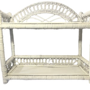 White Wicker Rattan Hanging Wall Shelf | Display Cabinet Bathroom Coastal |Vintage 70s Boho Coastal Grandma | Home Decor Decorative Accents