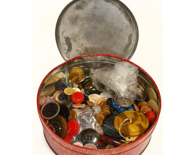 Vintage Tin filled with Vintage Buttons - Crafts - Vintage Resin Metal and Bakelite  Buttons - Sewing Notions - Craft Junk Drawers Assorted