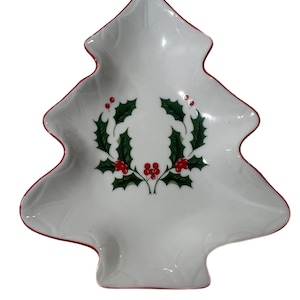 Süßigkeits-Teller-Schmuckstück | Vintage Weihnachtsbaum geformte Platte Süßigkeit-Teller-Stechpalme-Beeren-Kranz-Muster | Hergestellt in Japan | Urlaub Dekor Mid Century