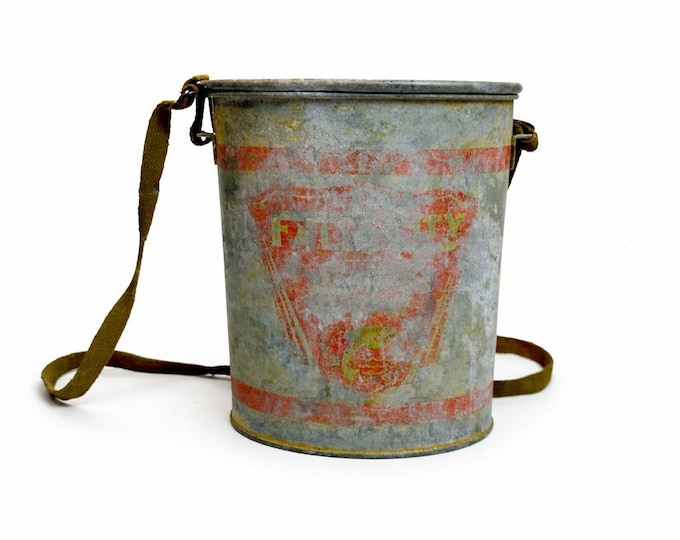 Aluminum Wade Bucket Vintage Falls City Galvanaized Metal Fishing Live Bait Holder Nylon Strap Hunting Cabin Grandpa Core Home Decor