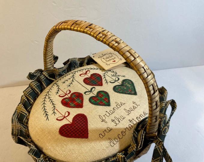 Handwoven Wicker Basket with fabric and embroidery | Valories Folk Art Aplique | Friends are best