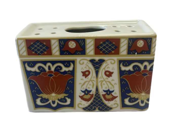 Vintage Chinoiserie | Derbyshire Seymour Mann | Japanese Porcelain Flower Receptacle | Flower arranging Vase | Frog | Red Blue | Stamped