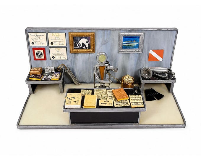 Cartoon Stained Glass Art Sculpture Vintage Desk Wall Street Carl Goeller Handmade Scuba Gear Office Decor Unique
