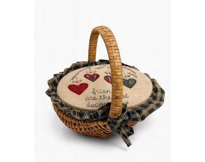 Christmas Handwoven Wicker Basket with embroidery Cover Valories Folk Art Aplique Friend Heart Ornaments Vintage Granny Core Primitive Gift