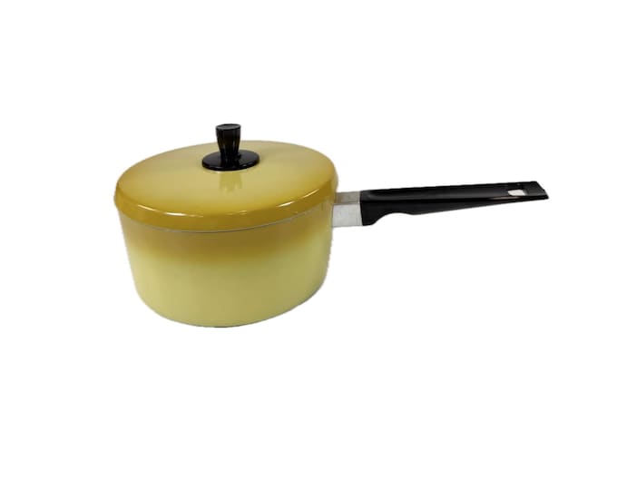 Kitchen Delight MCM 2 Qt covered pot Sauce Pan | Harvest Gold Vintage Mid Century | Aluminum ware | Cooking Pots | Kitchen Cookware | Lid