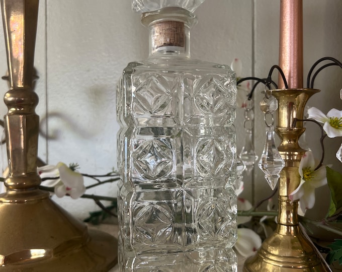 Vintage Pressed Glass Bar Liquor Wine Decanter Diamond Cut Pattern