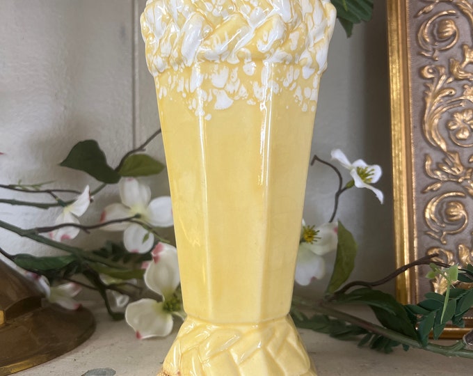 Vintage Arts and Crafts USA McCoy Octagonal yellow and White