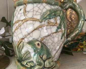 Maiolica / Vaso a forma di rana / Ceramica con design craquelé / Crema verde