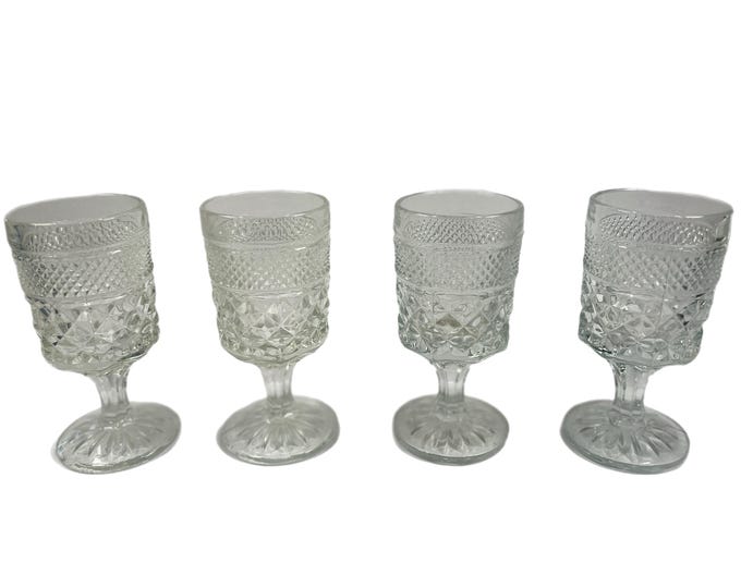 Anchor Hocking Wexford Clear Stemware Goblets - Set of Four - Claret Wine Glasses -Vintage Barware | Diamond Pattern | Classic Traditional