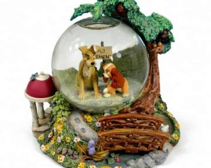 Snow Globe Disney Lady & The Tramp Wet Cement Bella Notte Musical Decorative Lighted Glitter Collector Collectible Memorabilia