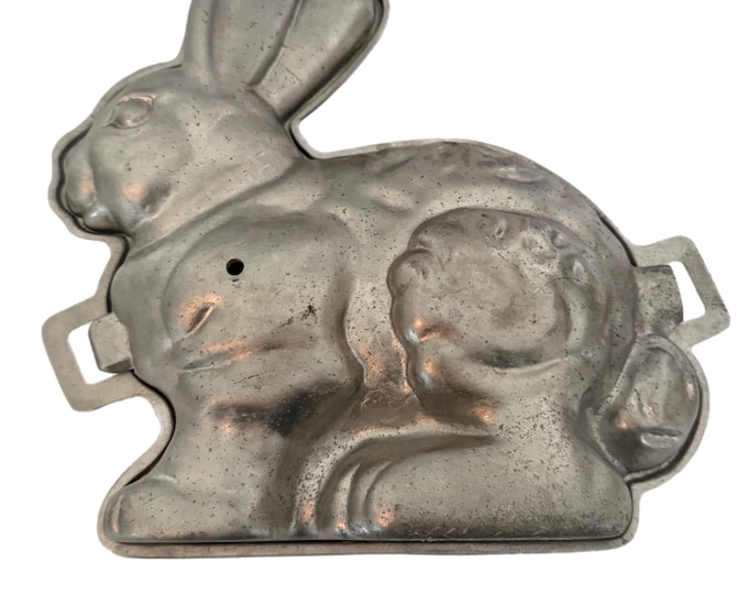 Vintage Rabbit Cake Mold Pan Bunny Cast Aluminum 3D Baking Easter Dessert Mold | Kitchen Easter Decor | Chocolate Candy Cake | Easter Bunny