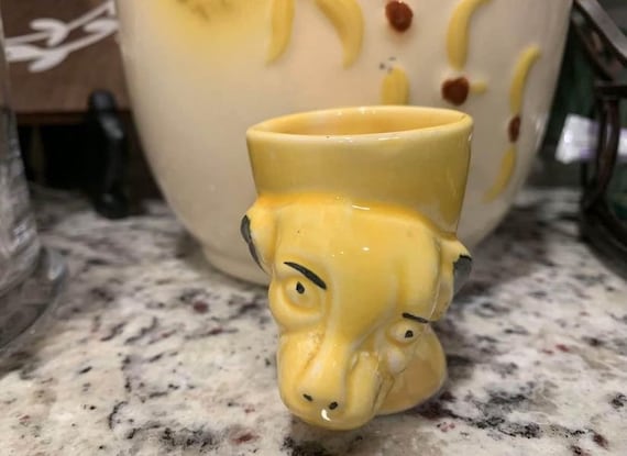 Vintage Royal Art Pottery Yellow Rabbit Egg Cup Vintage Royal Art Pottery Yellow Rabbit Egg Cup