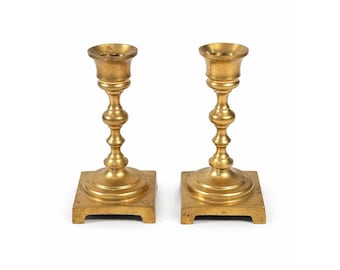 Juego de 2 candelabros de latón macizo, estilo vintage, de metal, tradicionales, para mesa, decoración del hogar, centro de mesa, portavelas para bodas, detalles decorativos ingleses.