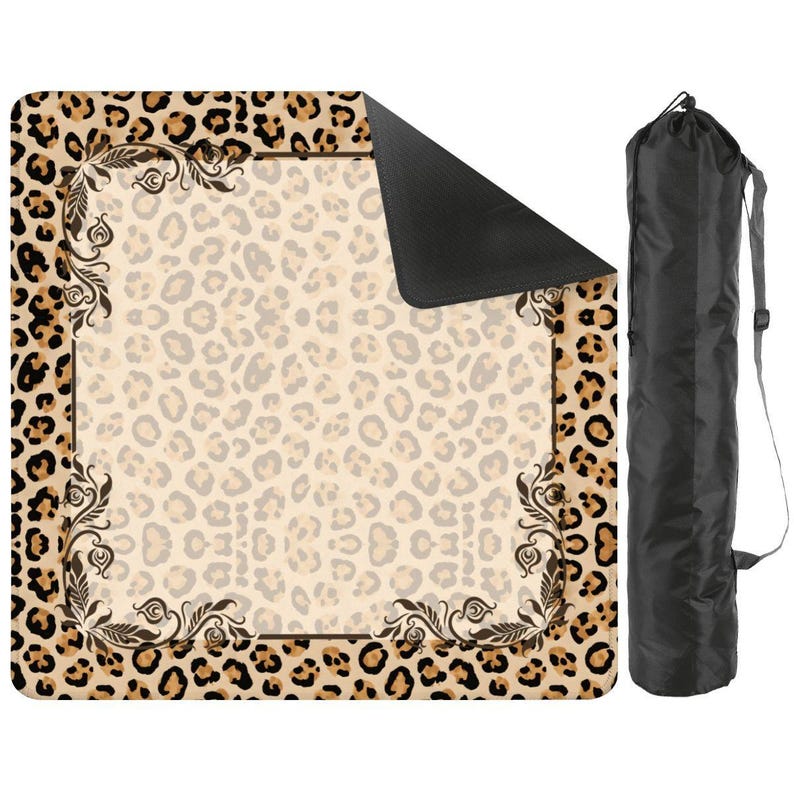 Leopard Print Mahjong Table Mat, Custom Game Night Accessory, Mahjongg Mat with Storage Bag, Custom Tile Game Gift for Players or Hosts imagem 2