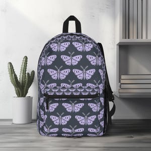 Sac à dos papillons lavande pour fille, cartable bohème artistique fantaisiste, cadeau inspiré de la nature pour étudiants artistes rêveurs et amoureux des papillons de nuit