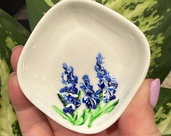 Mahjong Small Dice Dish Hand Painted, Ceramic Wall Bets Holder with Bluebonnets Accent, Table Decor Gift for Mahjongg Player
