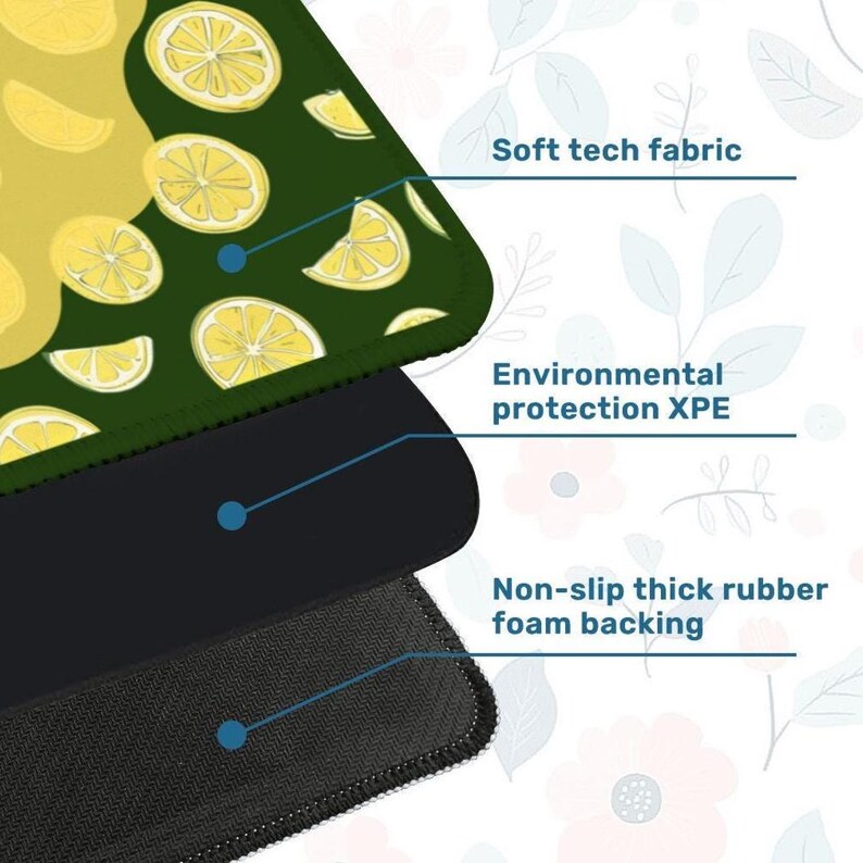 Pode incluir: Uma imagem em close-up de um mousepad com um padr&atilde;o de fatias de lim&atilde;o em um fundo verde escuro. O mousepad tem tr&ecirc;s camadas: tecido tecnol&oacute;gico macio, prote&ccedil;&atilde;o ambiental XPE e suporte de espuma de borracha espessa antiderrapante.