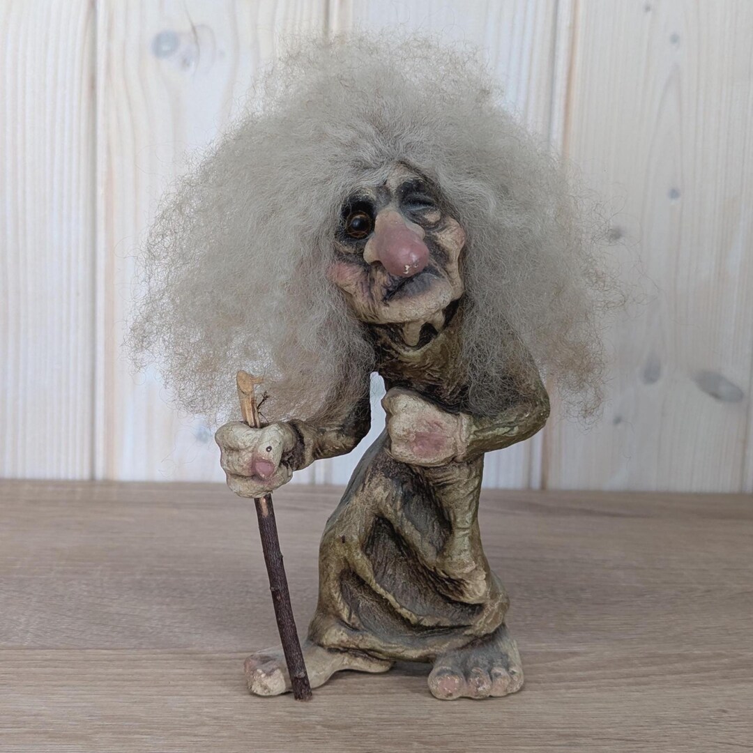 Vintage Nyform Troll 113 Norvège vieille dame norvégienne