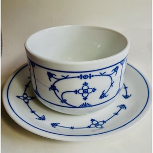 Vintage Jager Eisenberg Strawflower Pattern Blau Saks Porcelain Soup Cup with Saucer