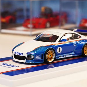 Porsche 911 997-2 Coupe &quot;Old & New&quot; - Tarmac Works 1/43
