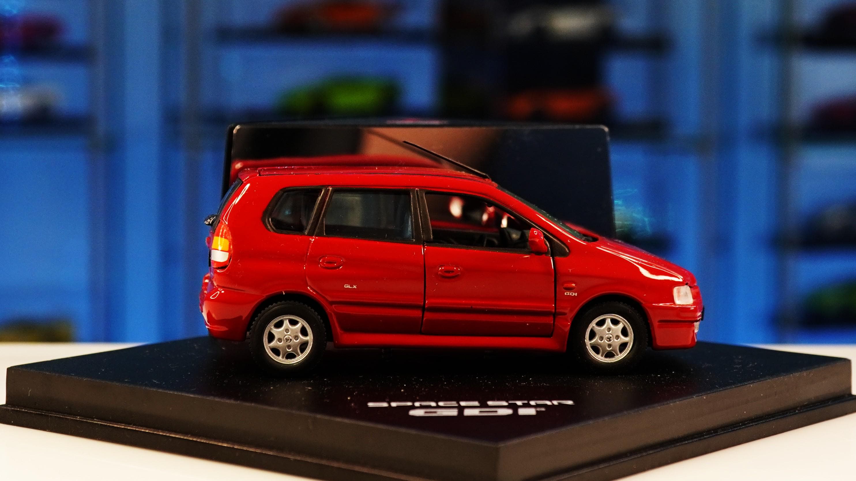 ミニカー 1:43 MITSUBISHI SPACE STAR Mitsubishi Space Star - Vitesse 1/43 - Etsy