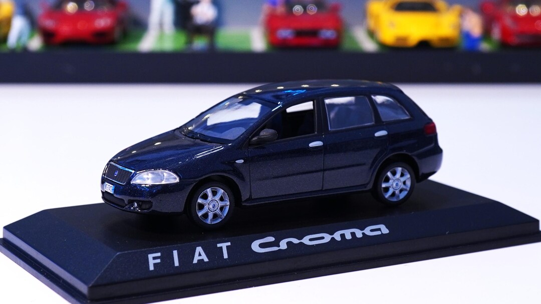 Voici la Fiat Croma de Mitica, à l'échelle 1/18