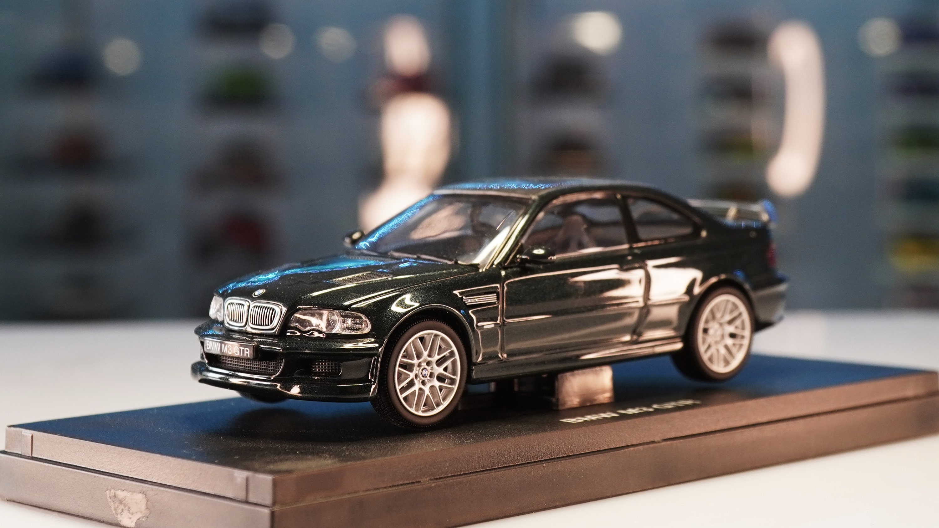 京商　BMW M3 GTR（ブラック）　グロスコートボディ　オートスケール BMW M3 GTR - Kyosho 1/43 - Etsy