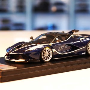 希少 - フェラーリ FXX-K「Nr.27 ツール・ド・フランス」 - LookSmart 1/43