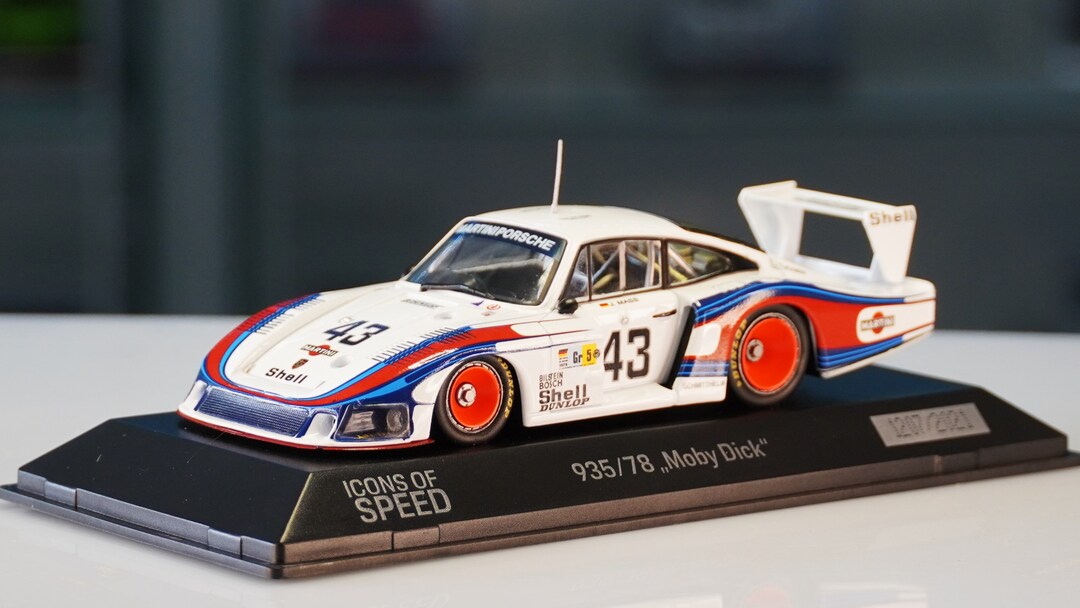 PORSCHE: Spark 1:18 Spark1/18Porsche 935 Moby Dick Le Mans'82 #79