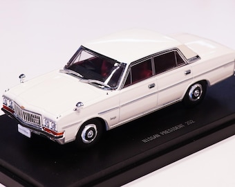 Nissan President 252 - Ebbro 1:43