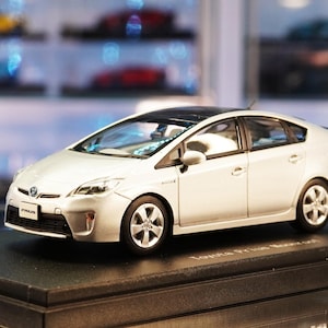 Toyota Prius Moonroof - Ebbro  1/43