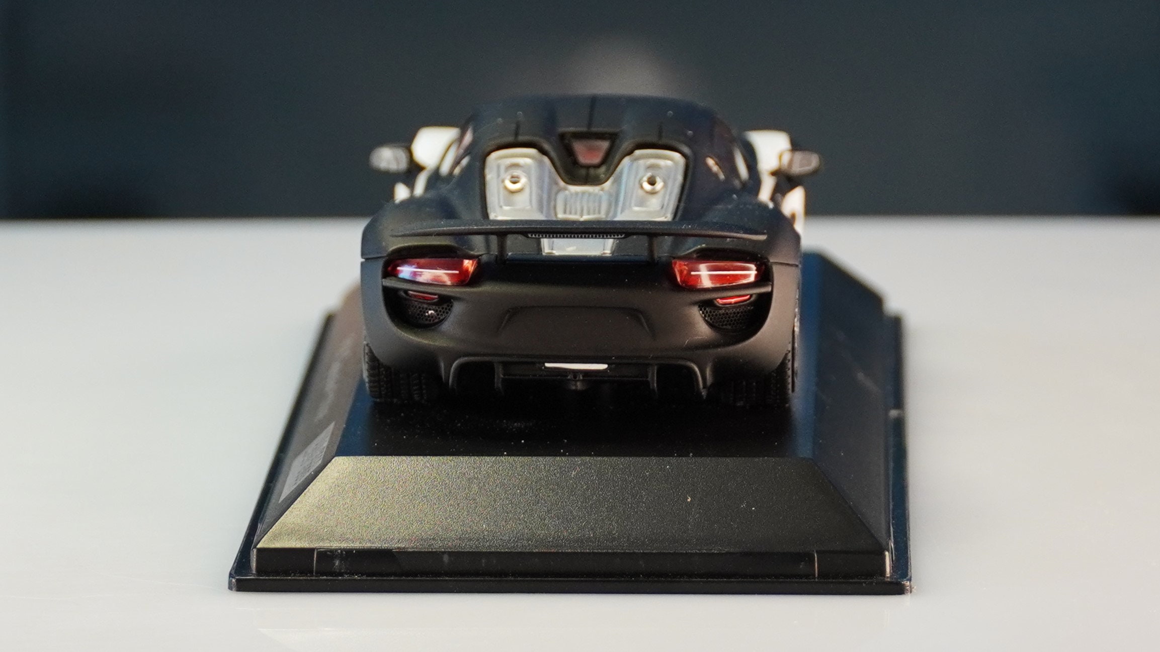 Amazon | 限定車 PORSCHEディーラー特注 spark model 1/43