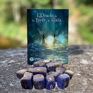 L'Oracle de la Forêt de Gaïa et ses Runes gravées dans de magnifiques Lapis Lazulis