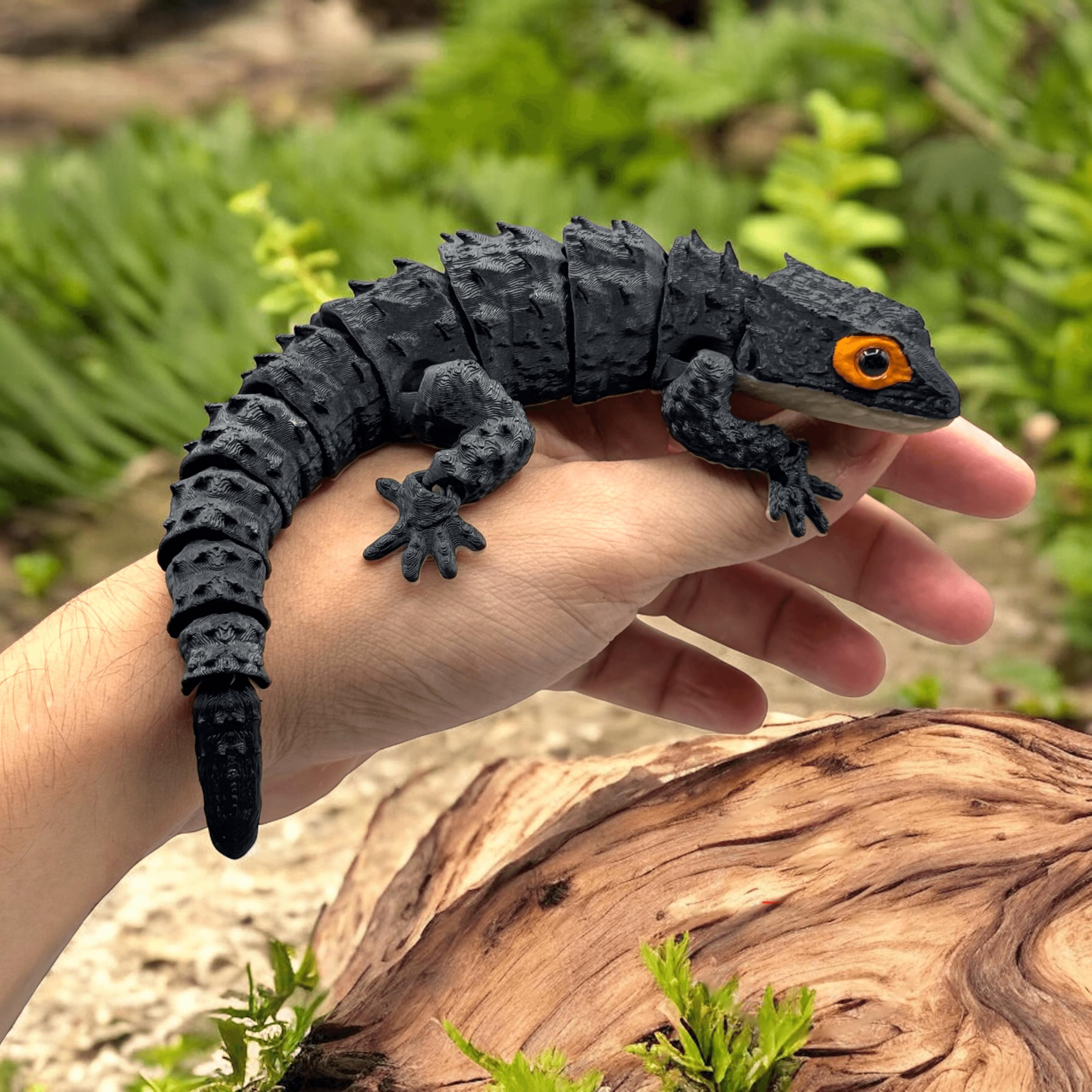 Red-eyed Crocodile Skink Flexi Toy, Articulated 3D Printed Lizard