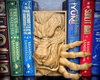 Werewolf Booknook, Fantasy Bookshelf Decor, 3D Printed Monster Book Nook and Bookends