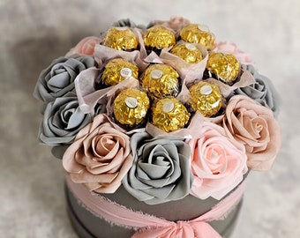 Ramo de rosas y chocolate, cesta de chocolate, regalo para el Día de la Madre, regalo de cumpleaños para ella, cesta de aniversario de bodas, set de regalo para mamá, Ferrero