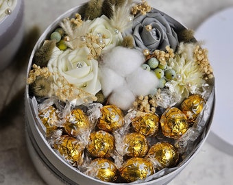 Chocolate for Mum, Mothers Day Gift Box, Lindt Lindor, Eid, Chocolate Gift, Birthday, Valentines Day, Flower Arrangement, Artificial Flowers