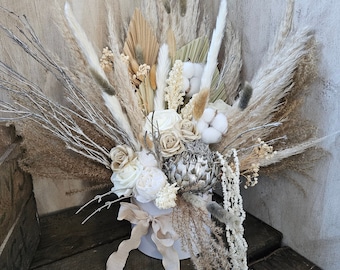Dried Flower Bouquet Boho Floral Arrangement Pampas Decor Salon Display Flowers in Box Gift for Her Gift Floral Wedding Decor Party Bouquet