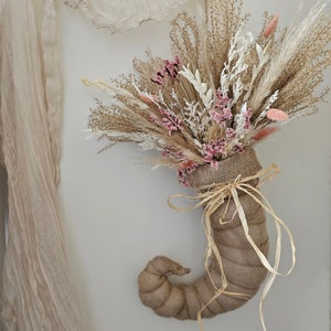 Fleurs séchées, chaussettes d&#39;elfe, décoration d&#39;intérieur pour maison rustique, cadeau de pendaison de crémaillère, décoration de la pampa, décoration florale séchée naturelle, composition florale