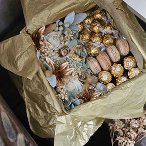 Zestaw upominkowy Eid, Czekoladowe pudełko prezentowe na Eid, Kosz upominkowy Eid Mubarak, Eid Al Fitr, Pomysły na prezenty Eid, Ferrero Rocher, Lindt, Makaroniki, Sztuczne kwiaty