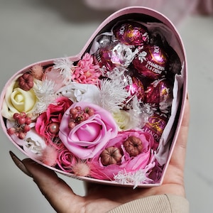 Lindt Chocolate Bouquet,Flowers and Ferrero chocolates Gift Box,Pink Birthday Hamper for wife,Cute Valentines Day Gift Set,Romantic Gift