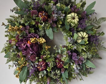 Herfstkrans met pompoenen, grote herfstkrans voor de deur, paars-bordeauxrode krans, oogstkrans, eucalyptusdecoratie voor de voordeur, Thanksgivingkrans