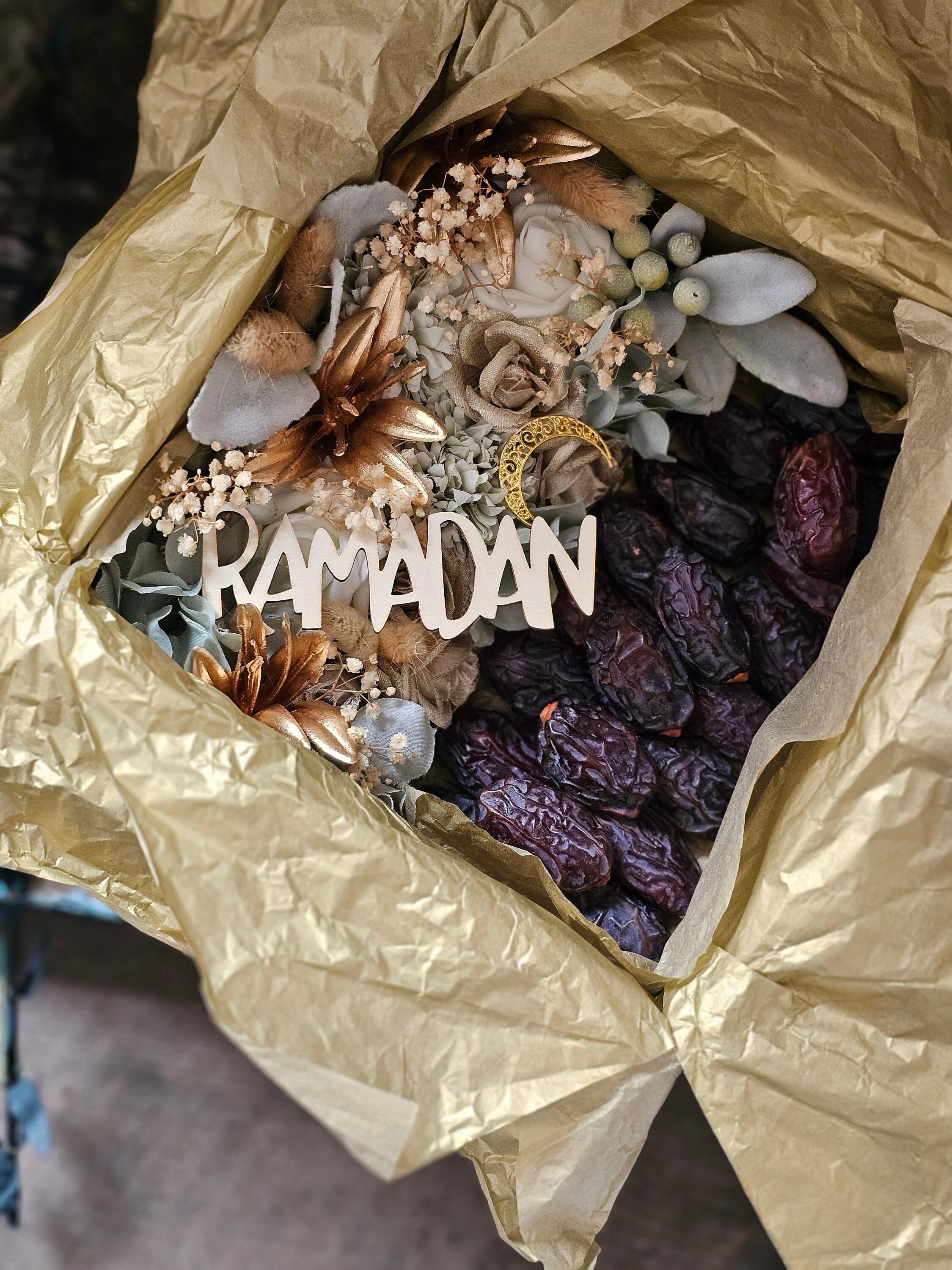 Ramadan Kareem Medjool Dates Gift Box Hamper,islamic Gift Set,box With