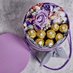 Luxury sweet chocolate hamper,sweets Box,flower Bouquet,Gift for her Birthday,Christmas,Wedding,Gift for Mum,Occasion Gift,Ferrero Rocher